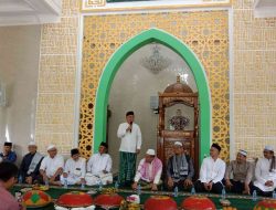 Bersama Warga Kampak, Molen Laksanakan Sholat Jum’at Perdana di Masjid Al-Mizan