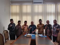 Wali Kota Molen Terima Audiensi Organisasi Masyarakat, Institusi, Hingga Sejumlah Masyarakat Di Ruang Kerjanya